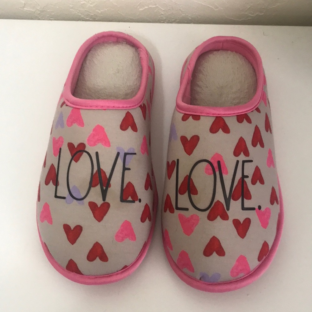 Rae Dunn Slip On Slippers Love with Hearts. Size 6
